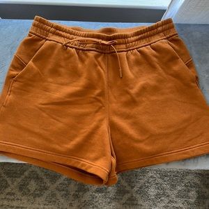 Lululemon Loungeful High Rise 4”